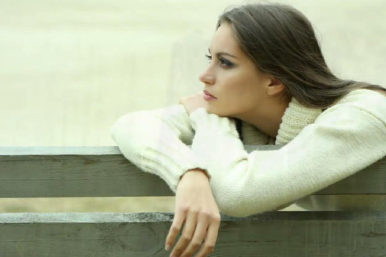 Одна, совсем одна: плюсы и минусы одиночества для женщин