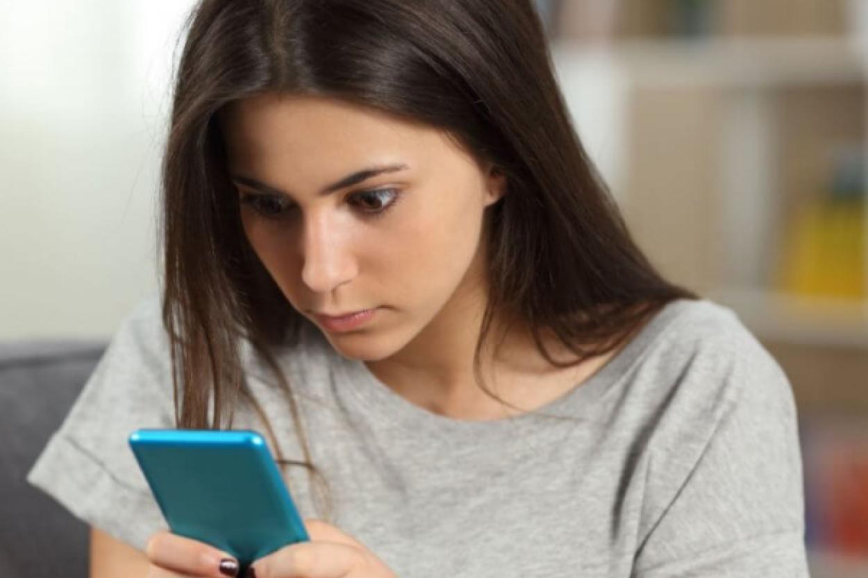 Газлайтинг: как распознать манипуляции в переписках и защититься от них