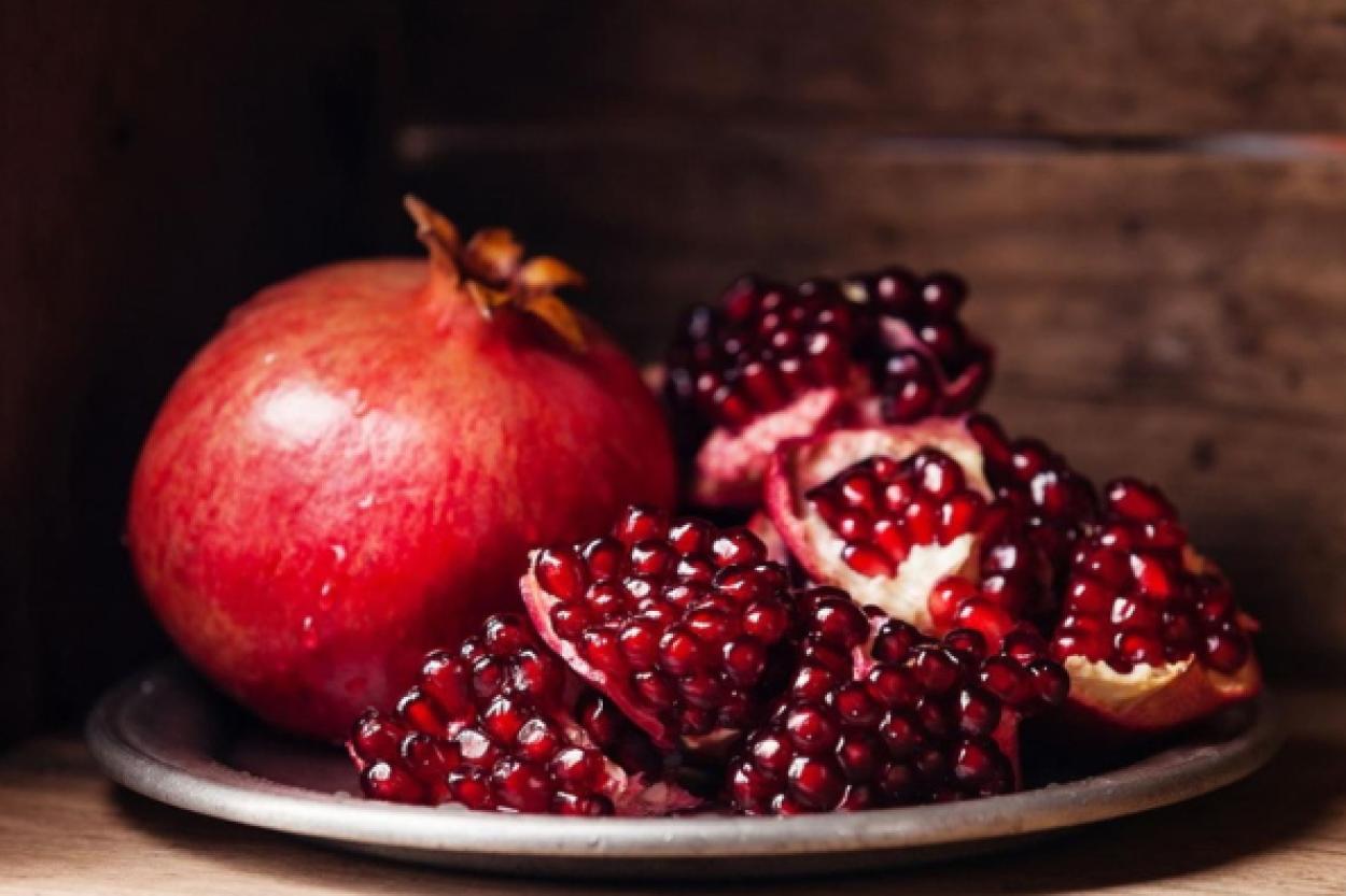 Гранат с косточками: стоит ли есть и как это отражается на здоровье