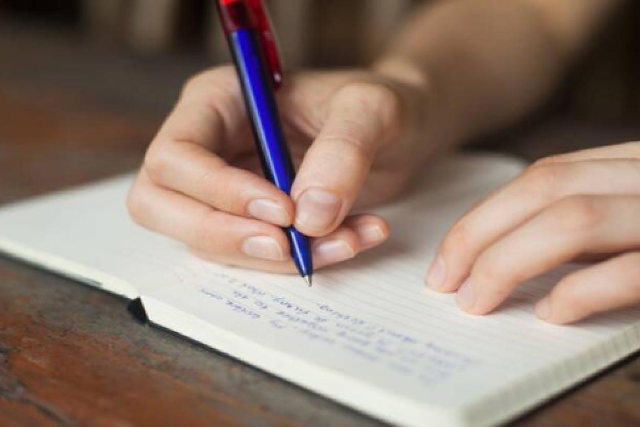 Ручка как антистресс: почему мир возвращается к бумажным заметкам и письмам