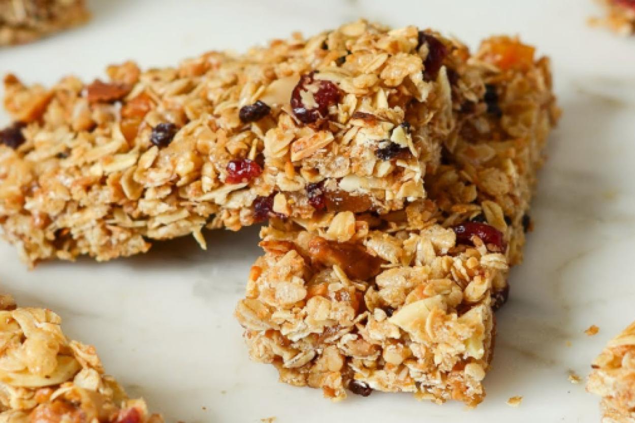 Миндальные батончики: простой и полезный десерт на каждый день