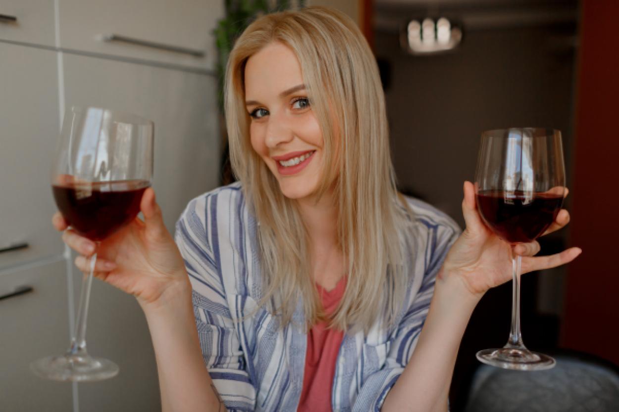 Алкоголь как способ расслабления: что нужно знать о тревожных признаках