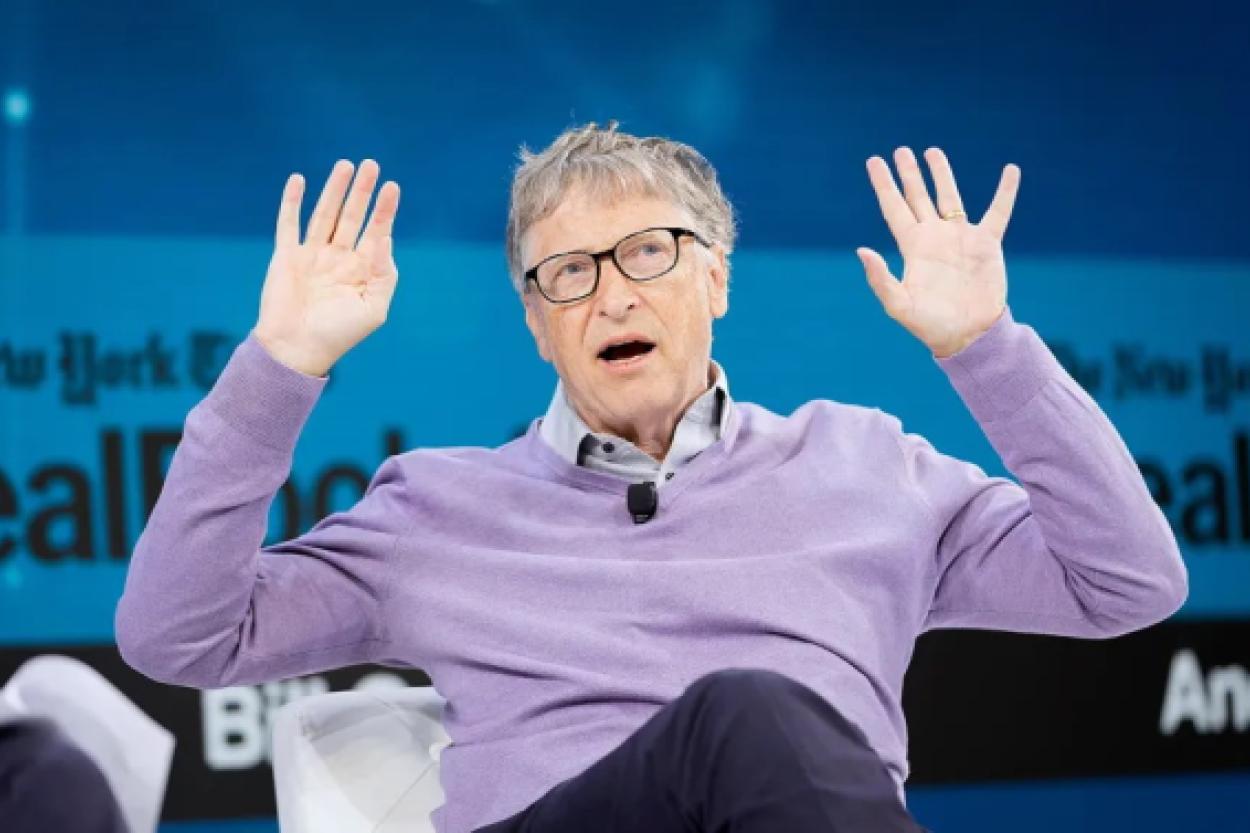 Билл Гейтс принес извинения за связи с Джеффри Эпштейном и россиянками