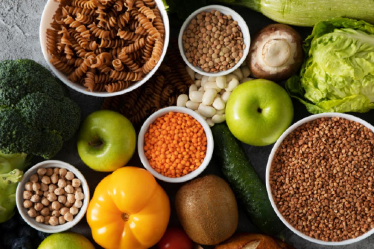 Как клетчатка из привычных продуктов способствует улучшению пищеварения за короткое время