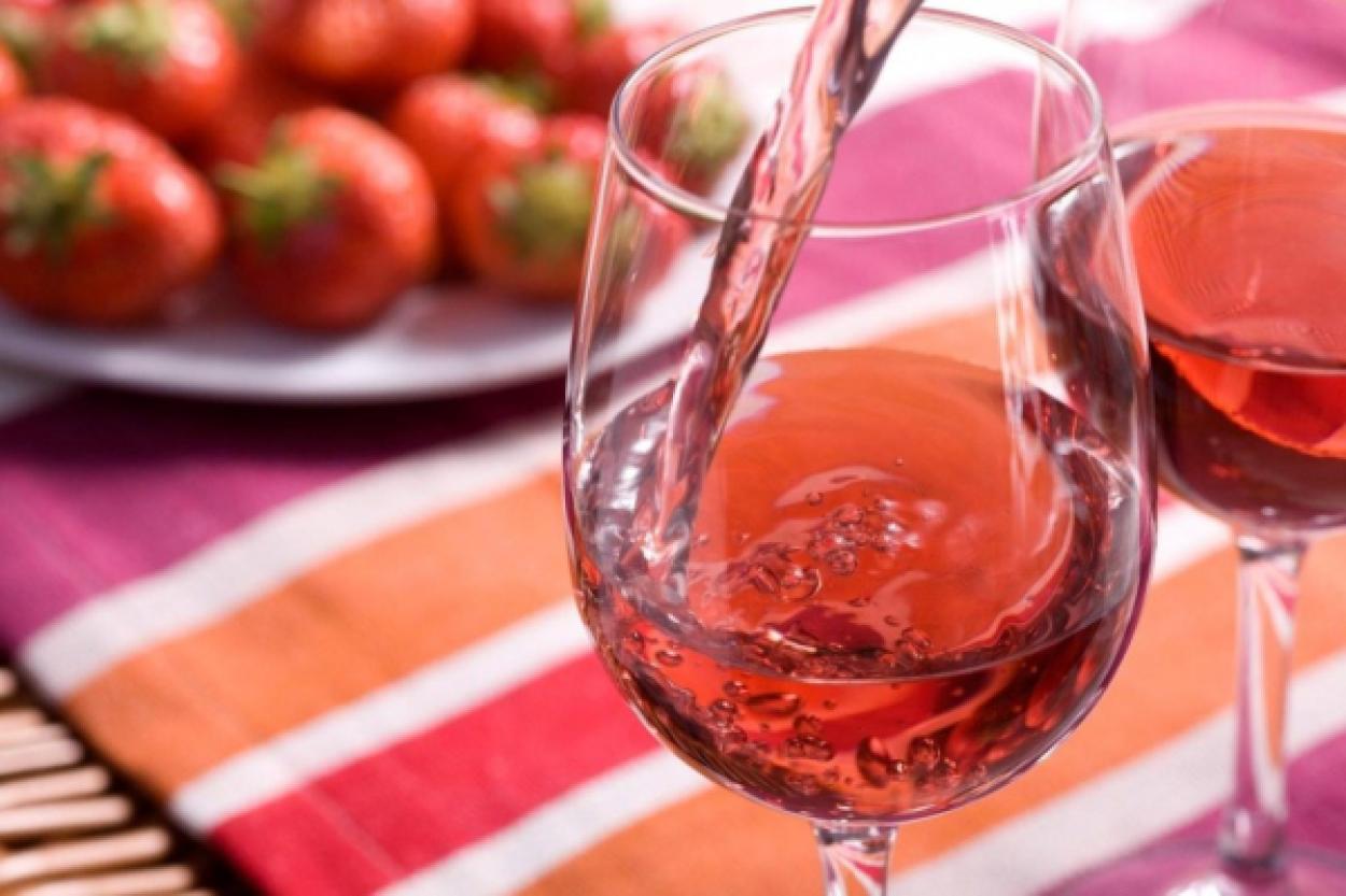 Что не стоит сочетать с розовым вином