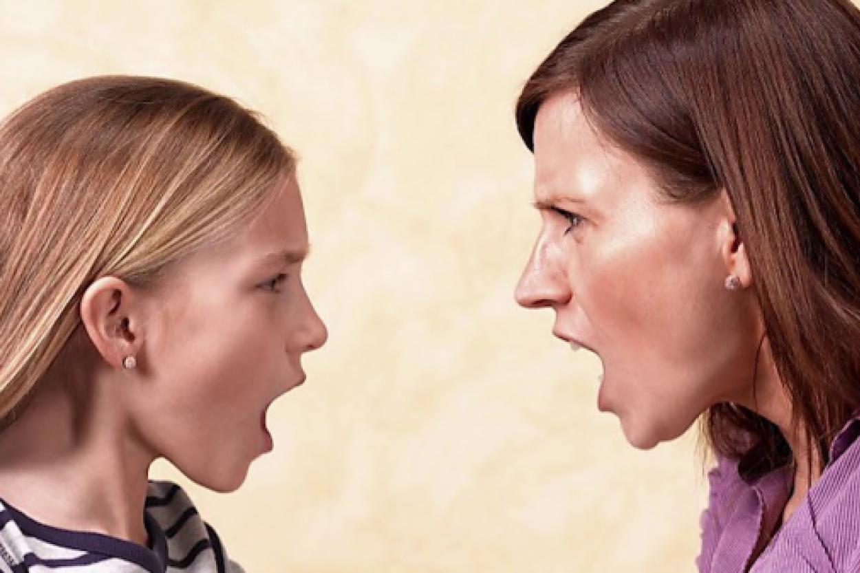 Причины агрессии подростков к родителям и когда стоит задуматься