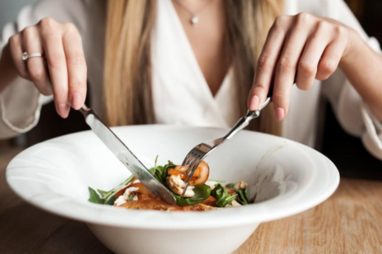 Влияние вечернего приема пищи на здоровье и качество сна