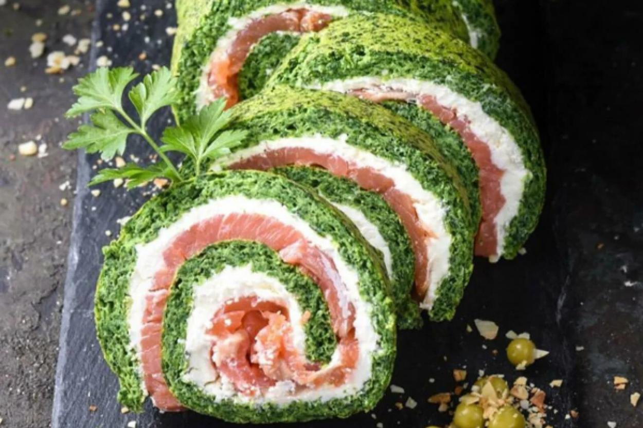 Нежный рулет с рыбой и сливочным сыром для праздничного стола