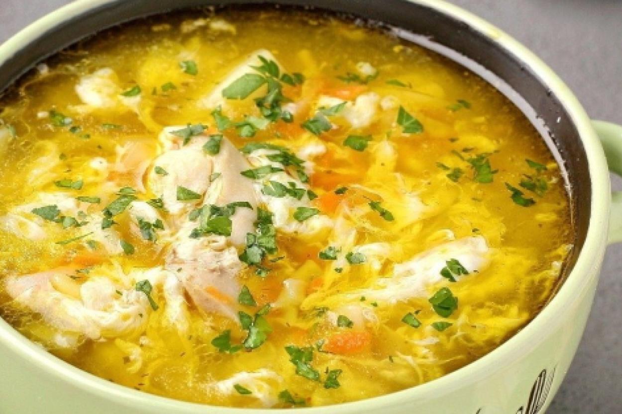 Как одно яйцо может сделать куриный суп настоящим кулинарным шедевром