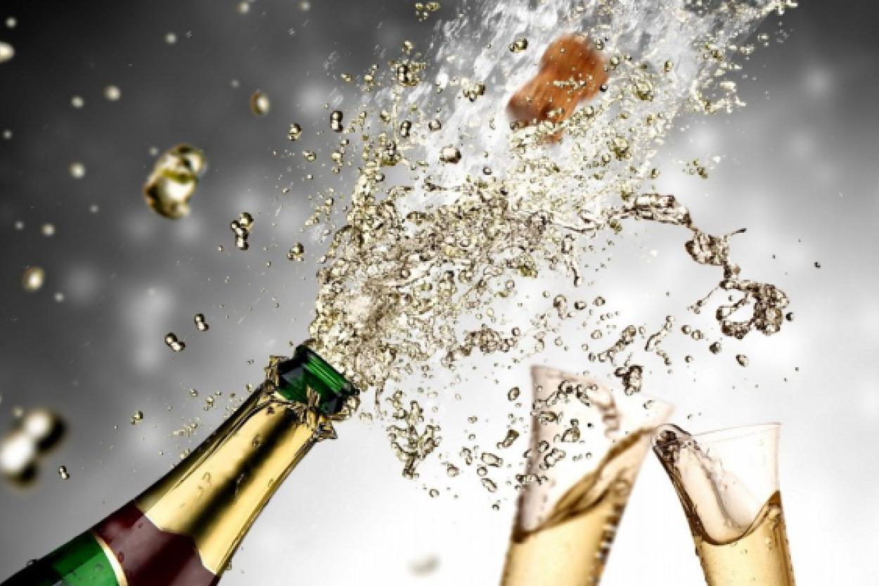 Неудачные гастросочетания: что может испортить вкус игристого вина