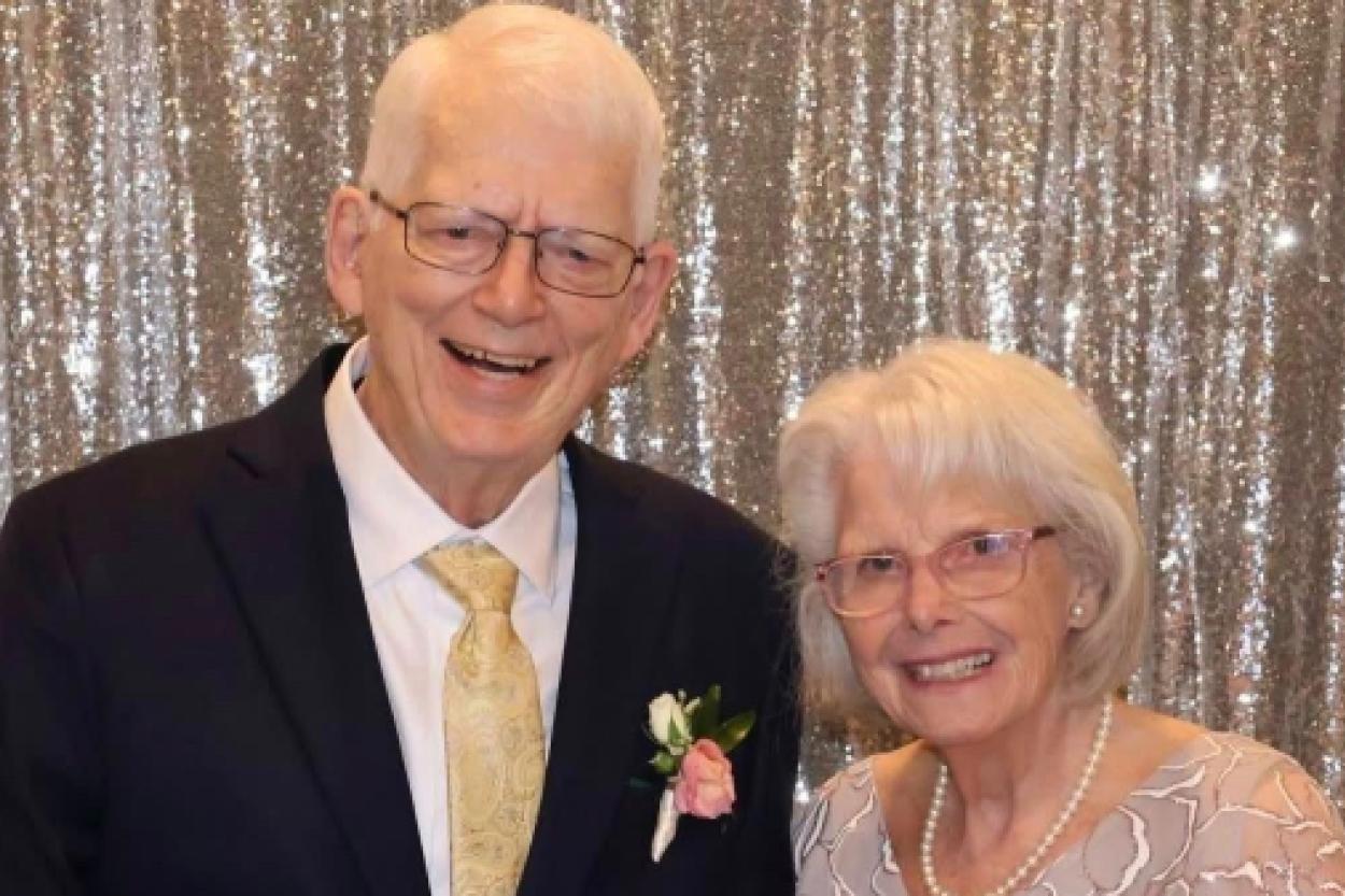 Любовь вне времени: история свадьбы пожилых людей из Миссури