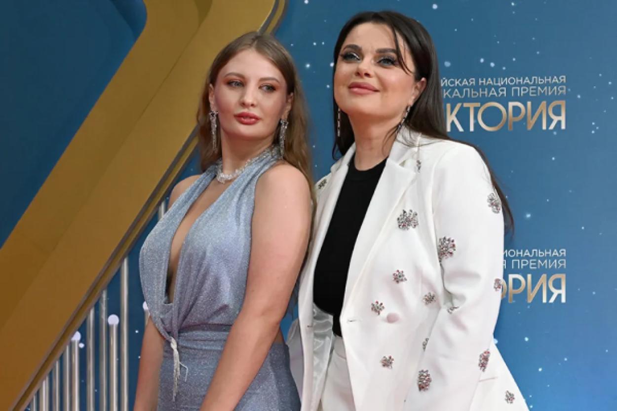 Наташа Королева решила преобразить свою невестку-стриптизершу Мелиссу