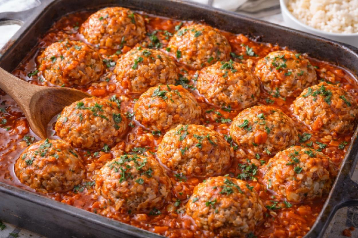 Ужин за 30 минут: ленивые голубцы с рисом и фаршем