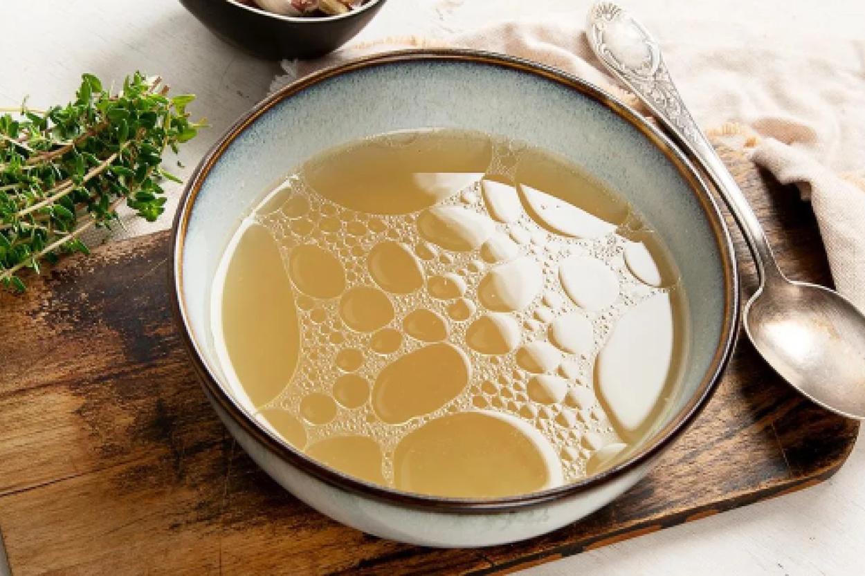 Как сделать бульон более насыщенным: три полезных лайфхака