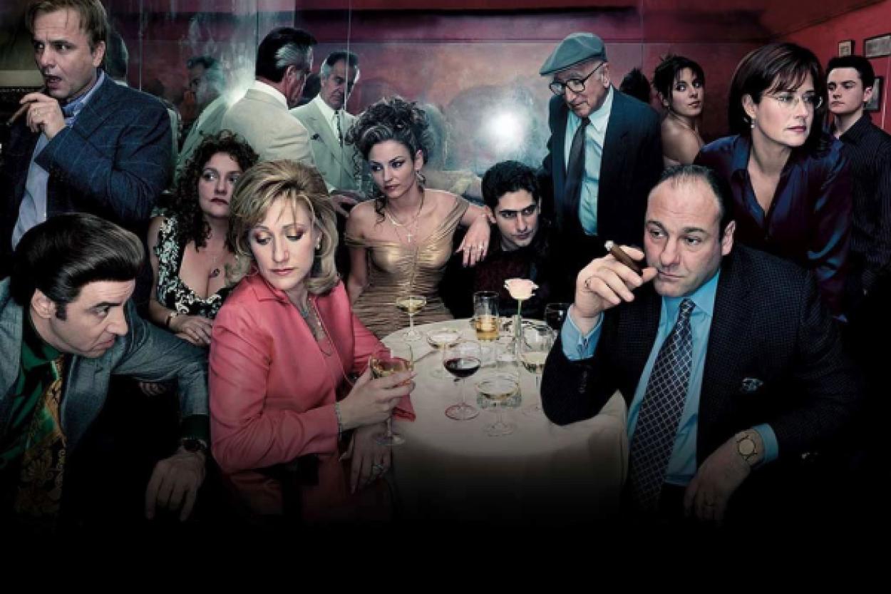 Криминальные истории и загадочные судьбы: 5 сериалов, похожих на «Острые козырьки»