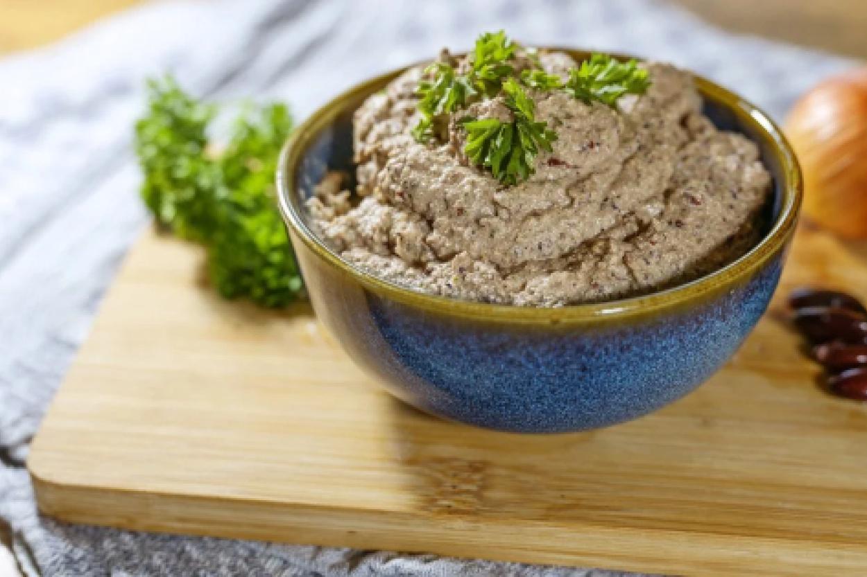 Кремовый фасолевый паштет: идеальная закуска для ваших бутербродов