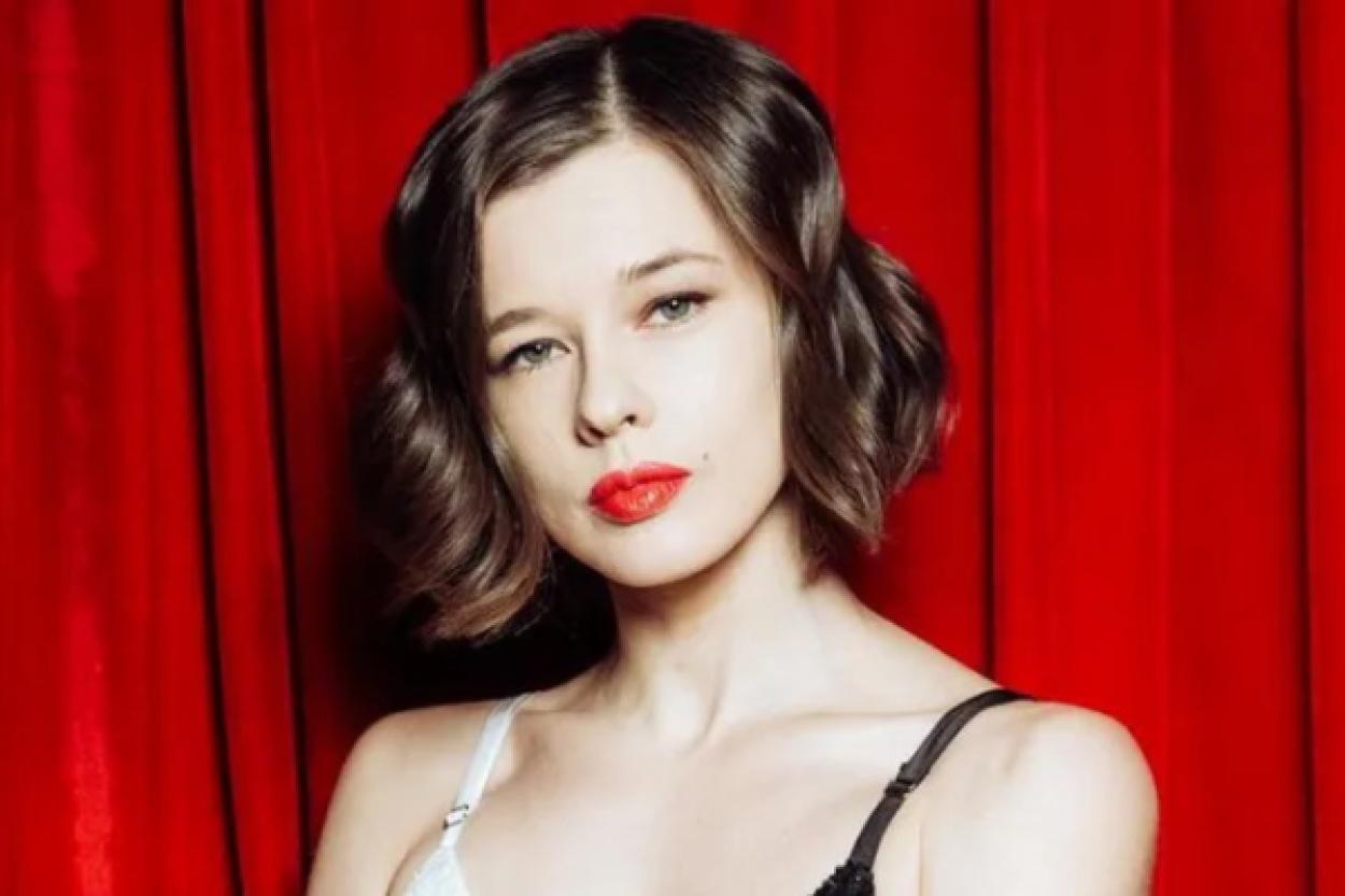 Очарование материнства: поклонники восхищаются беременной Шпицей