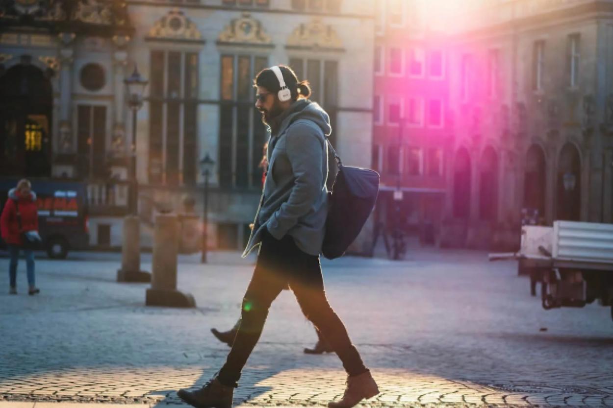 Как походка может рассказать о наших эмоциях