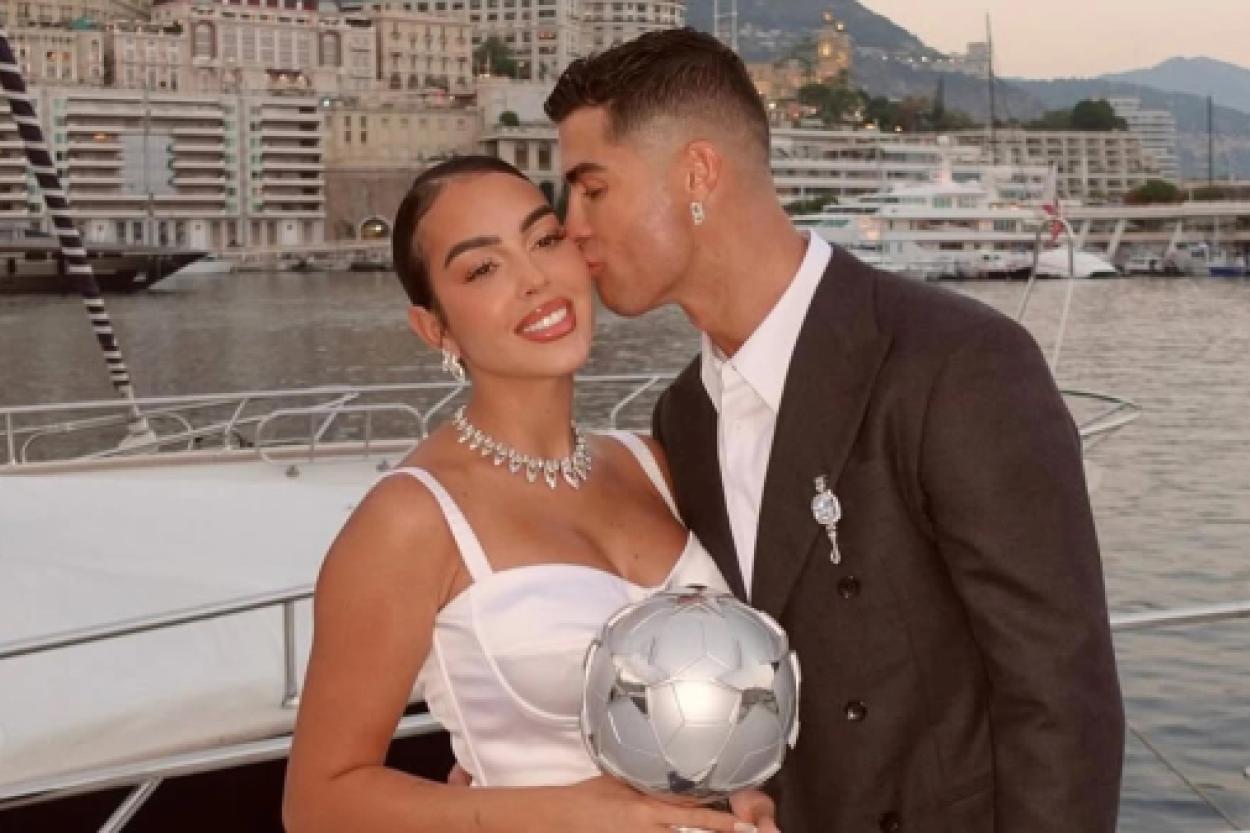 От продавщицы до иконы стиля: невероятная трансформация Джорджины Родригес