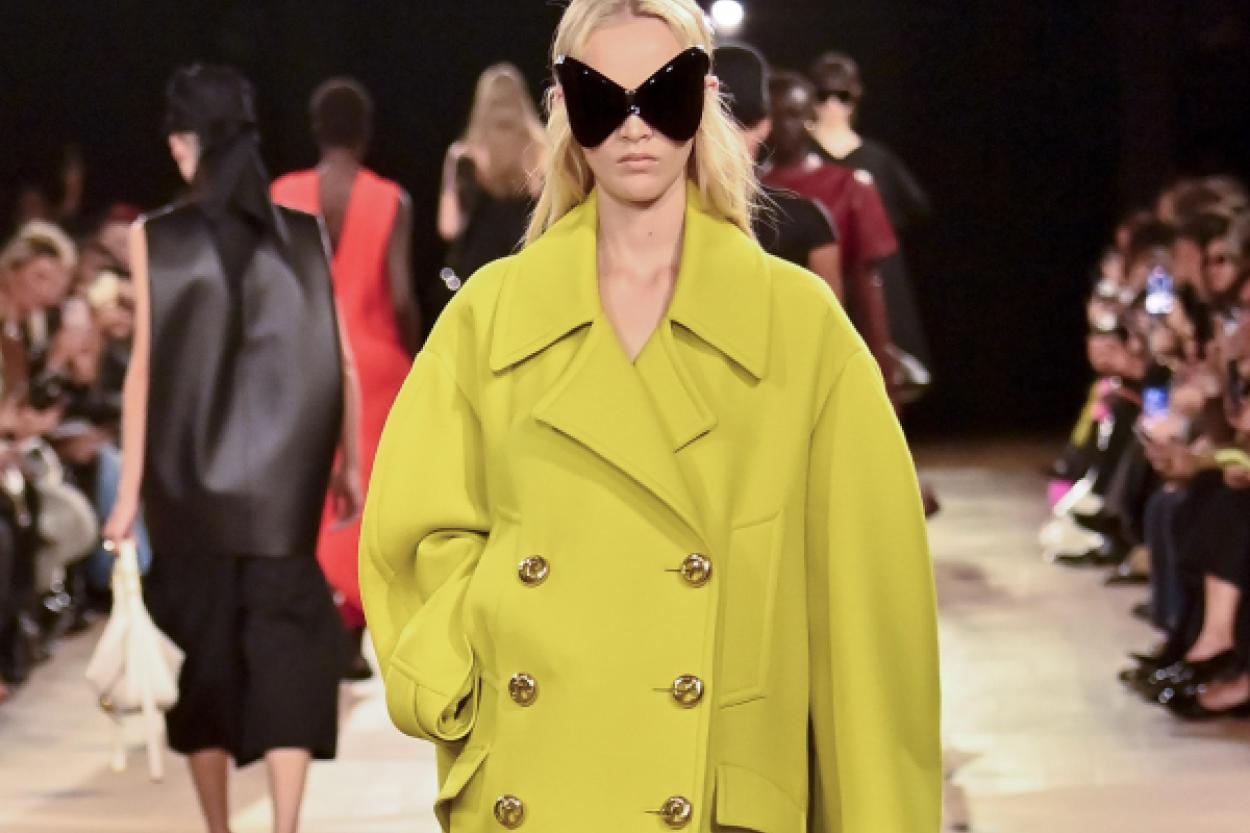 Шартрез: зеленый оттенок весны-2026, который преобразит ваш гардероб