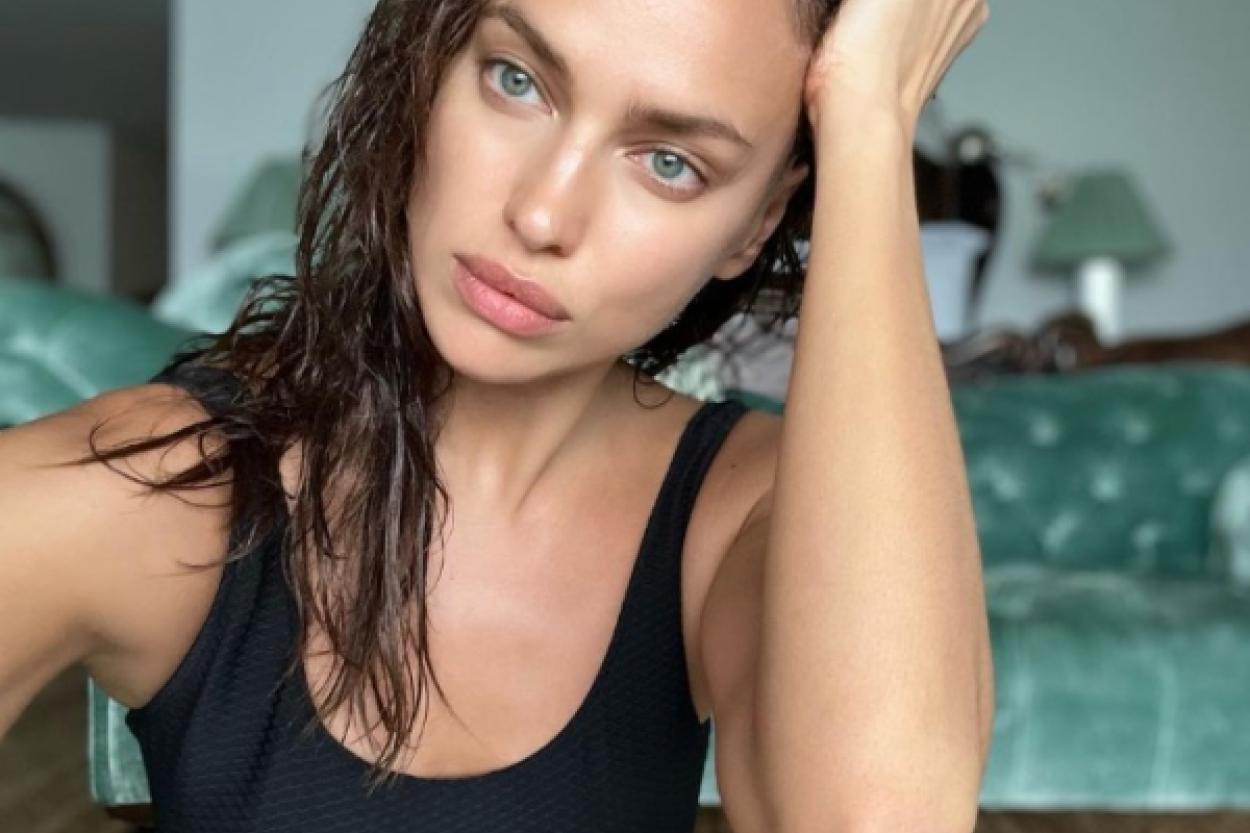 Ирина Шейк в стильном бикини: новые фотографии с отдыха