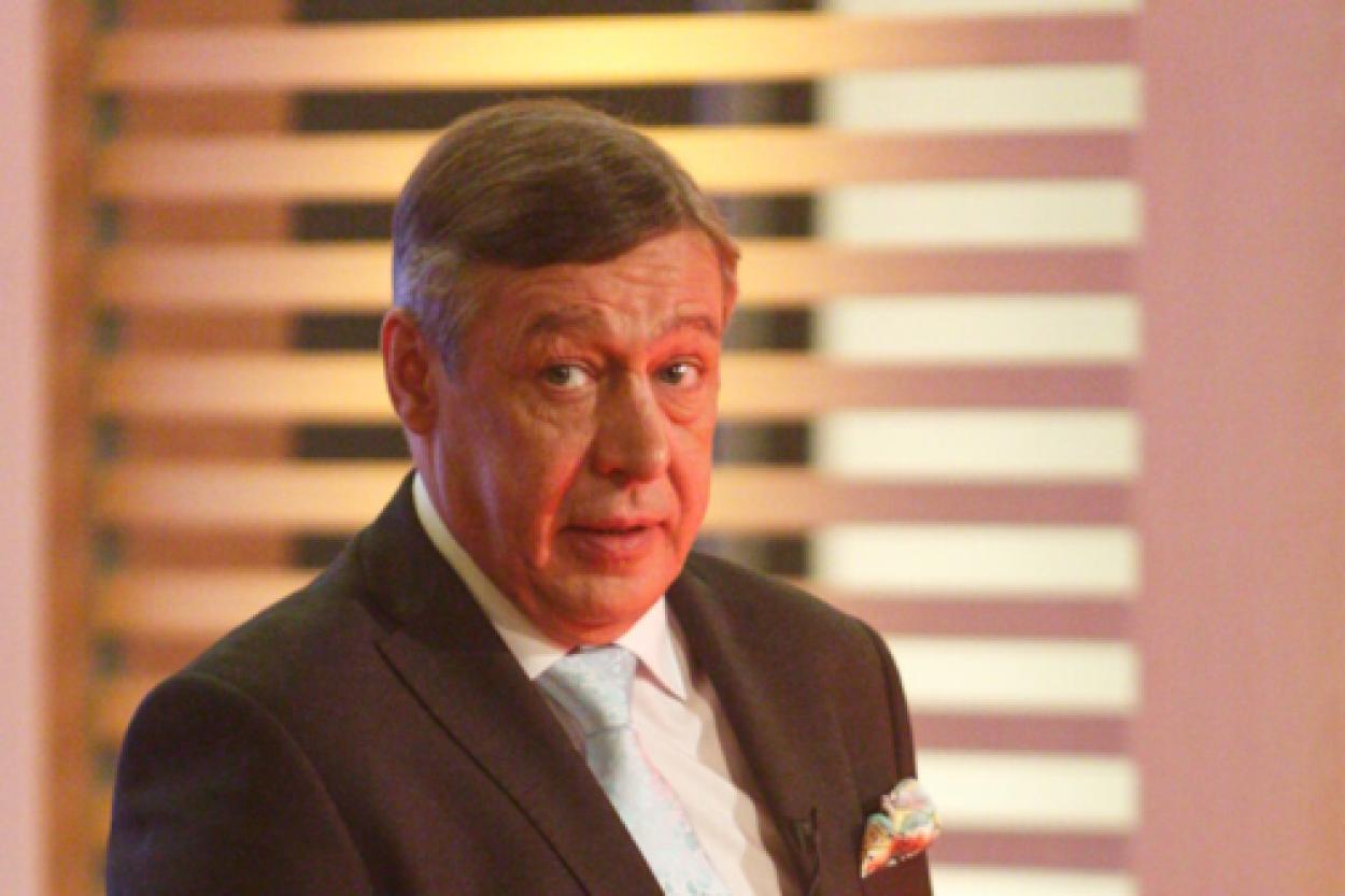 Михаил Ефремов вновь на сцене при поддержке влиятельного покровителя