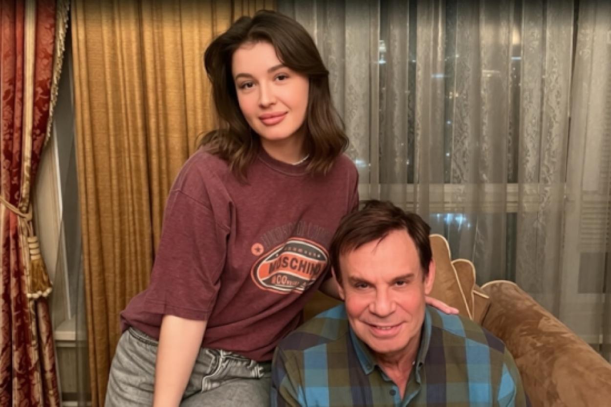 Шифрин рассказал о своих чувствах к молодой возлюбленной