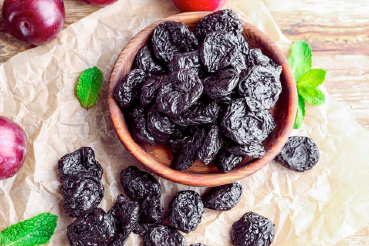 Польза чернослива для женщин старше 50 лет