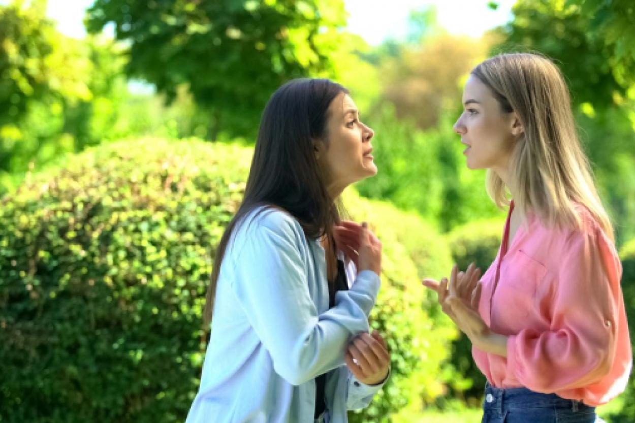 Табу в общении: о чем лучше не спрашивать