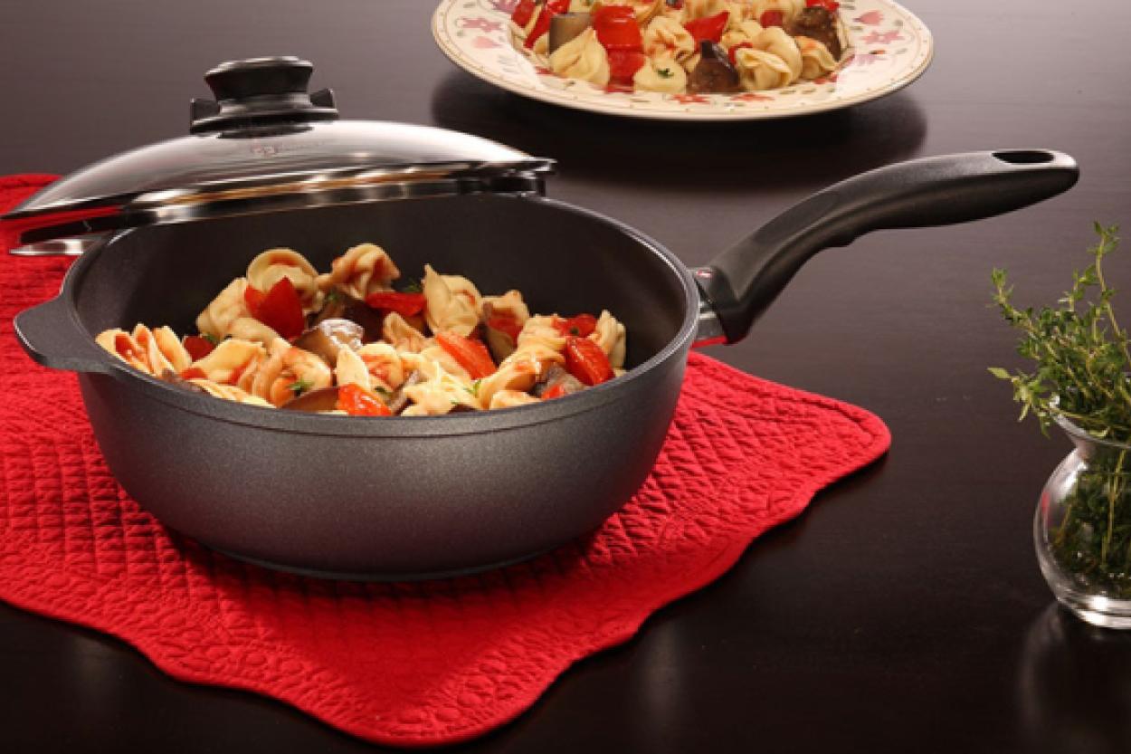 Салат с пельменями: необычное сочетание, которое приятно удивляет