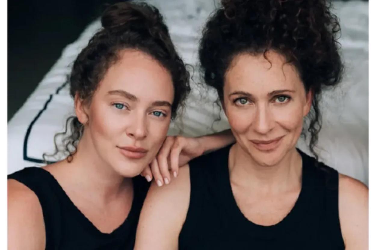 Ксения Раппопорт поделилась нежными воспоминаниями о детстве Аглаи Тарасовой в день её 32-летия