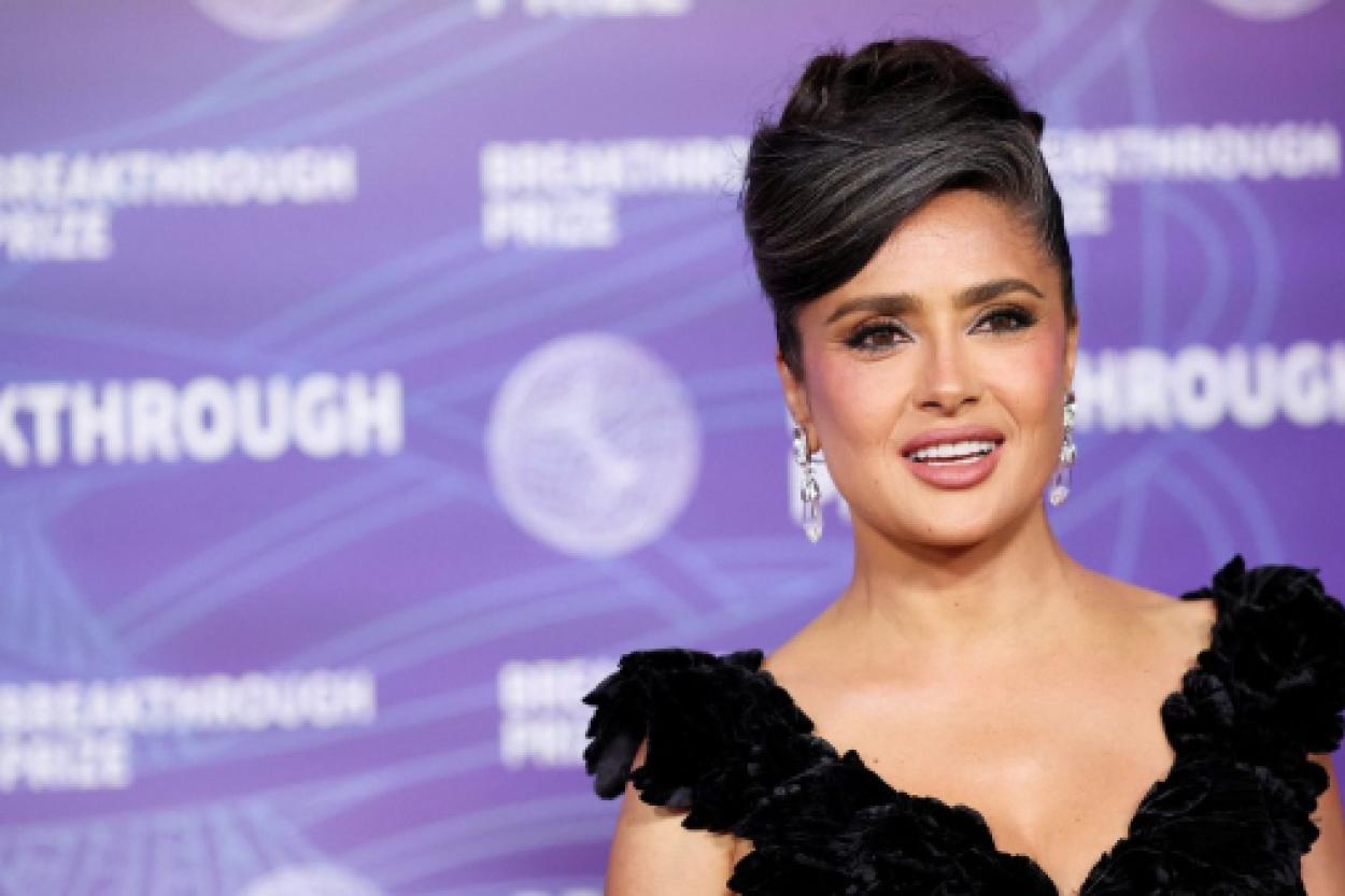 Седые волосы Сальмы Хайек на премии Breakthrough Prize: обсуждение образа актрисы в сети