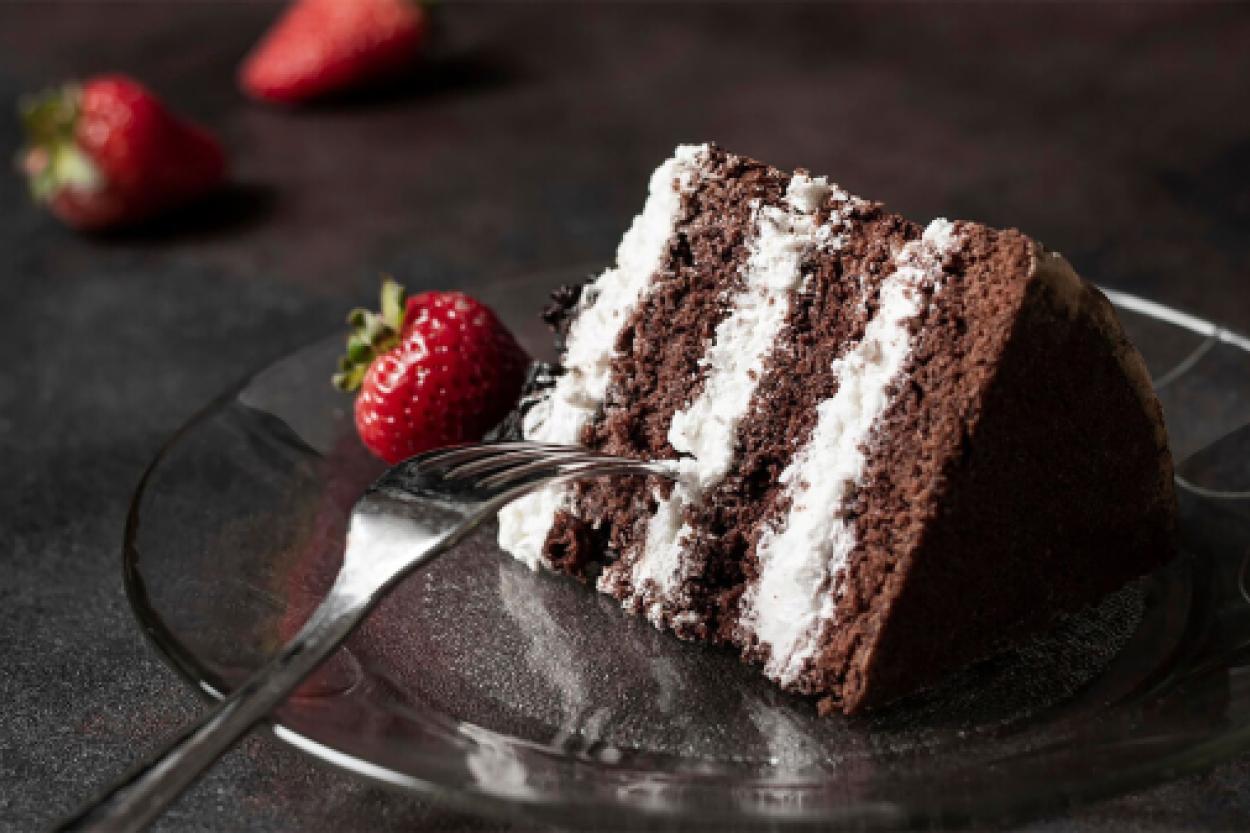 Необычные факты: торт может быть полезнее сока