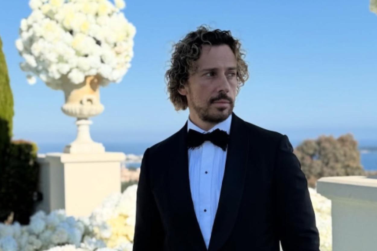 Максим Галкин в стиле Джеймса Бонда: поклонники нашли сходство с Мэттью Макконахи