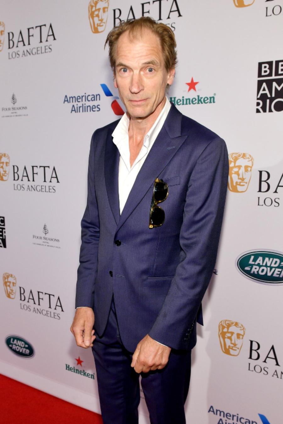 Телефон актера был активен до 15 января, затем связь оборвалась